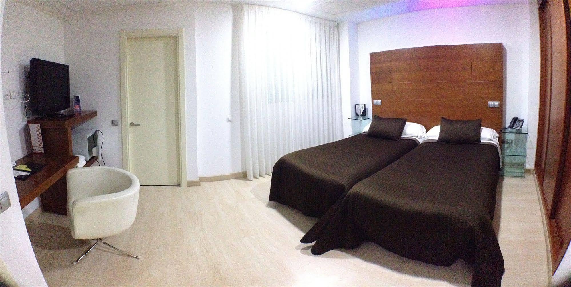 Nap Oviedo Hotel Eksteriør billede