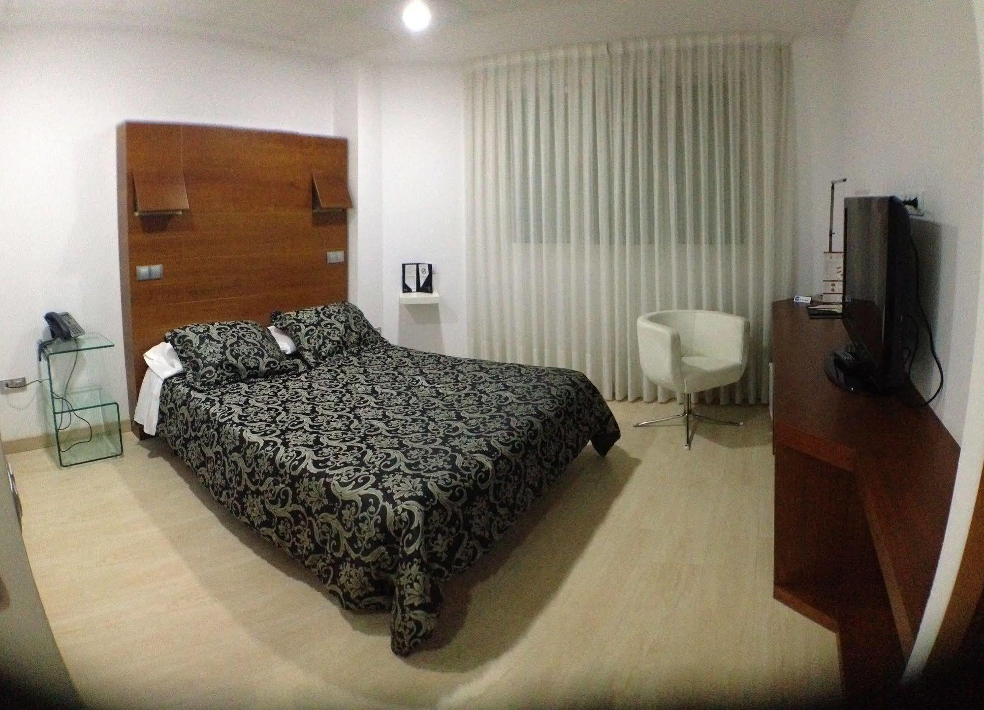 Nap Oviedo Hotel Eksteriør billede